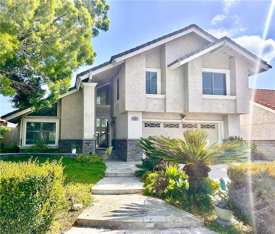 10 Bluff Point Circle