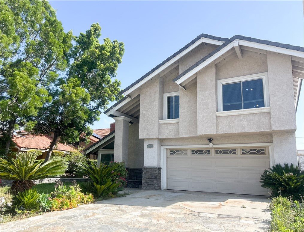 10 Bluff Point Circle