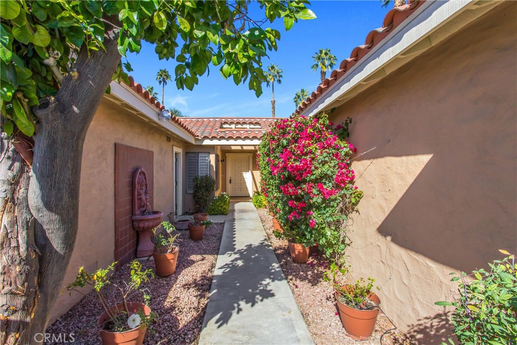 304 Villena Way