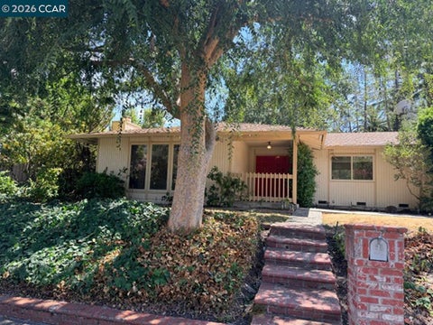 Photo of 678 El Cerro Blvd BLVD, Danville, CA 94526 (MLS # 41145465)