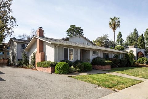 Photo of 22448 Salem Avenue, Cupertino, CA 95014 (MLS # ML82038987)