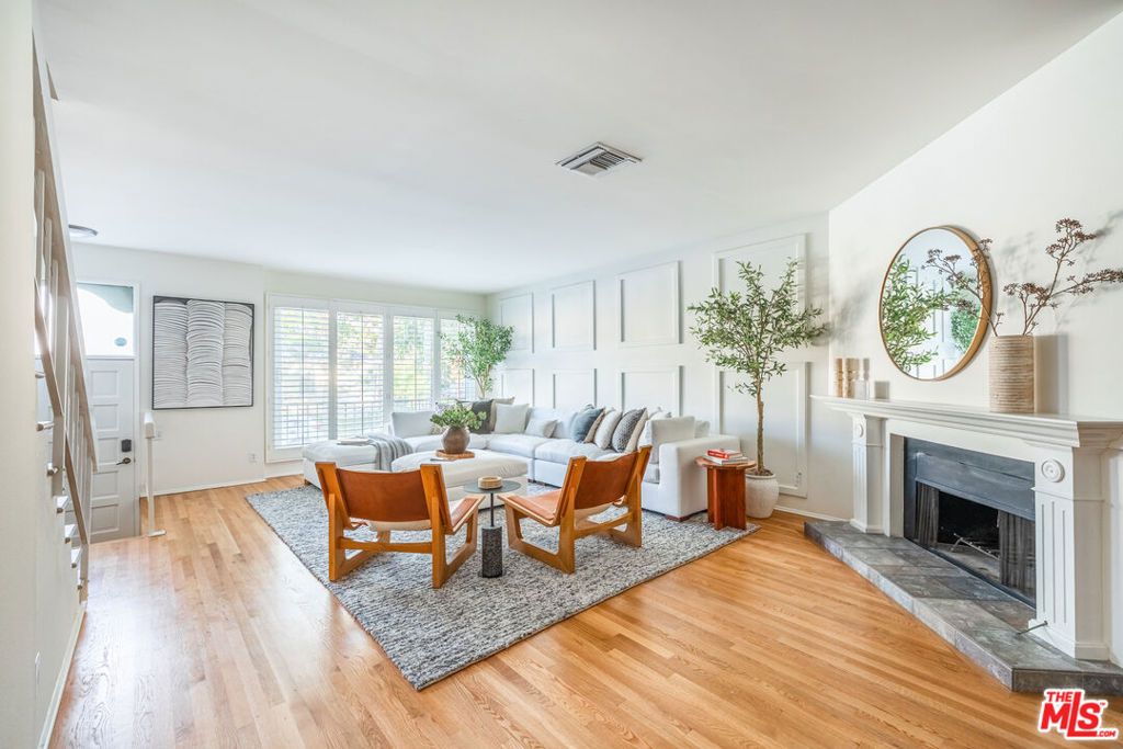 Photo of 1519 Westholme Avenue, Los Angeles, CA 90024 (MLS # 26632131)