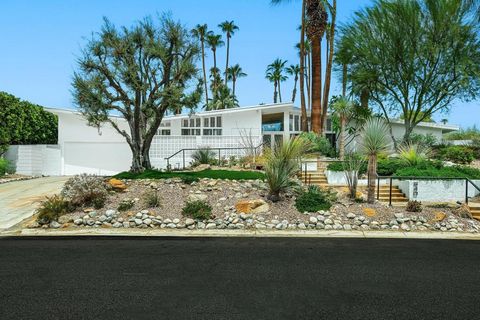 Photo of 840 S Via Las Palmas, Palm Springs, CA 92262 (MLS # 219115129PS)