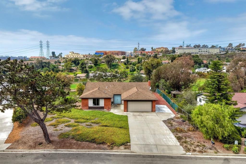 2233 Valley Road