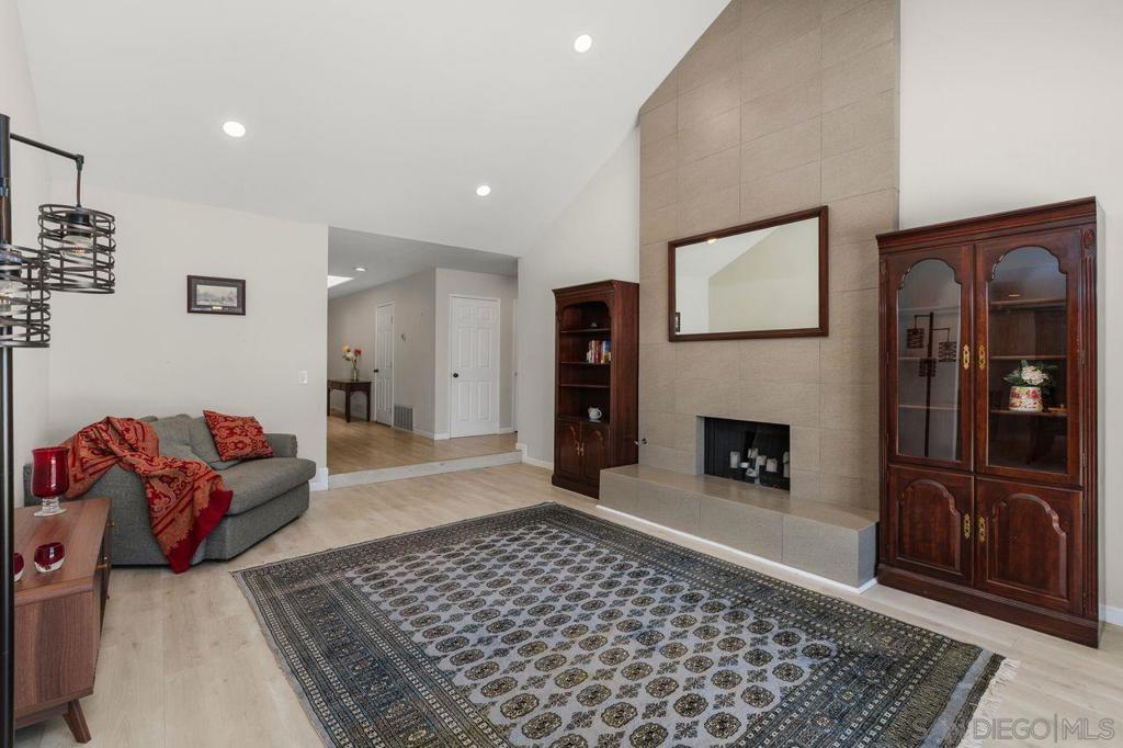 1225 Pfeifer Lane