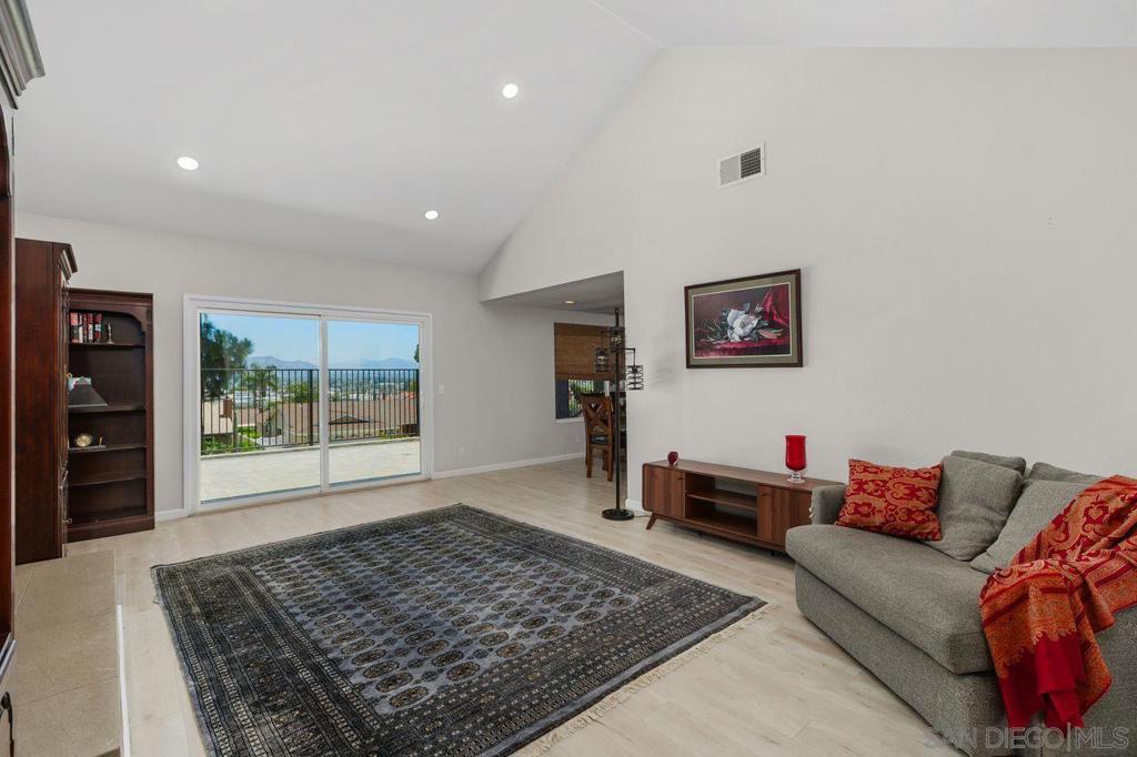 1225 Pfeifer Lane
