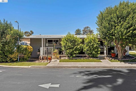 Photo of 2061 Dalis Drive DR, Concord, CA 94520 (MLS # 41146388)