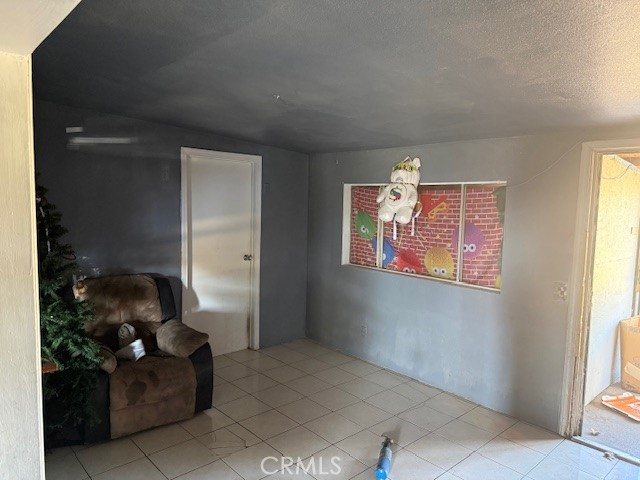 17915 E Newburgh Street