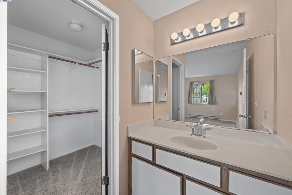 BRIDGEPORT - Residential