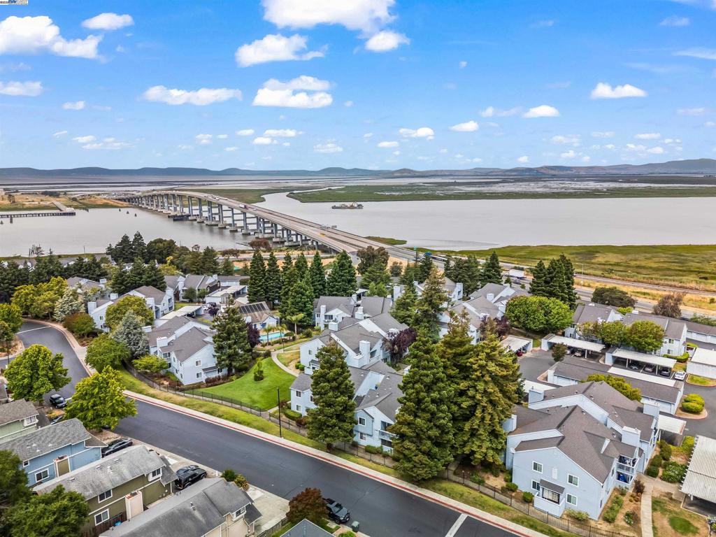 BRIDGEPORT - Residential