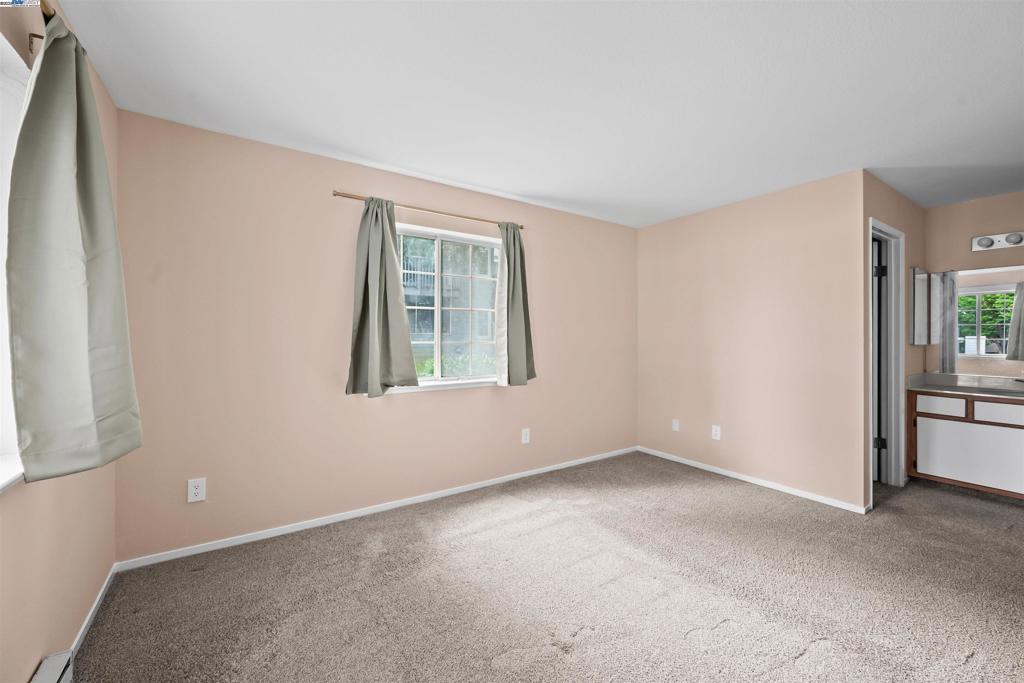 BRIDGEPORT - Residential