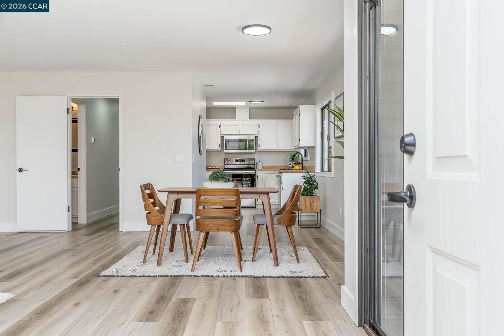 585 585 Studley St 4