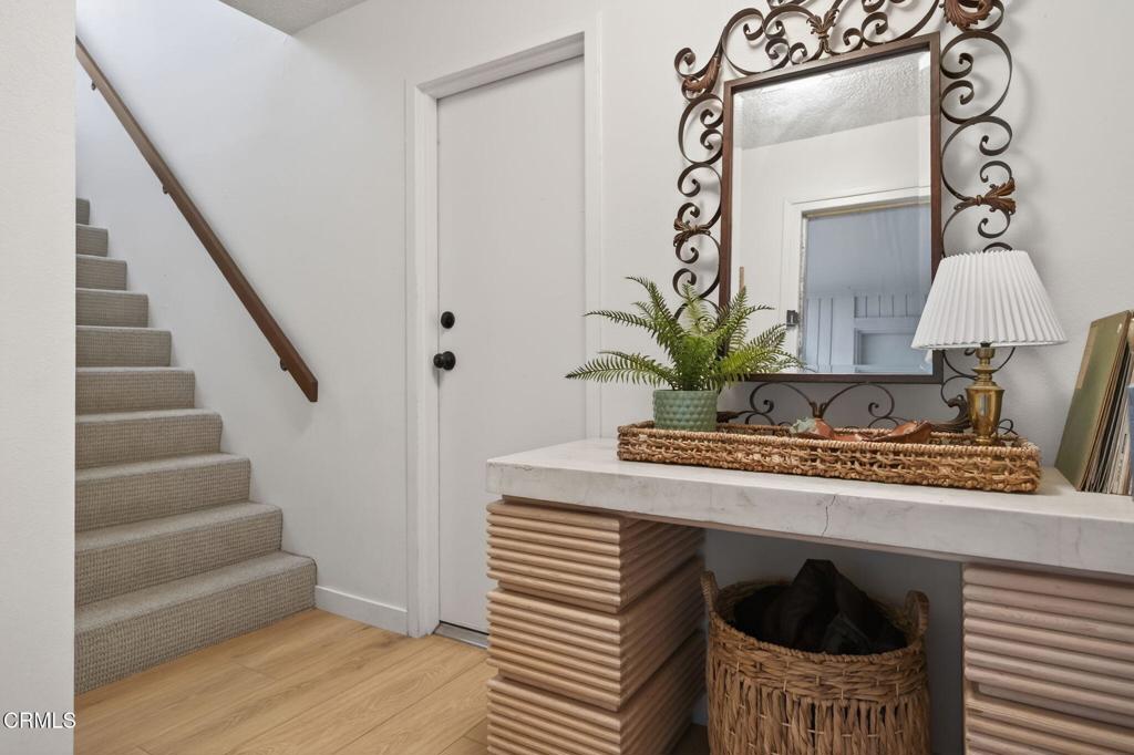 Properties 1275 Seacliff Court 2