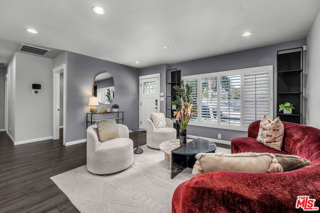 Photo of 5437 Coolidge Avenue, Culver City, CA 90230 (MLS # 26874457)