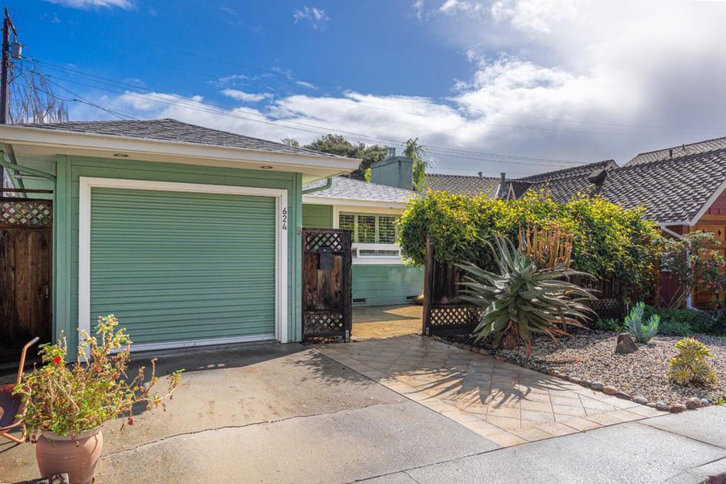 624 Riverview Drive, Capitola CA 95010