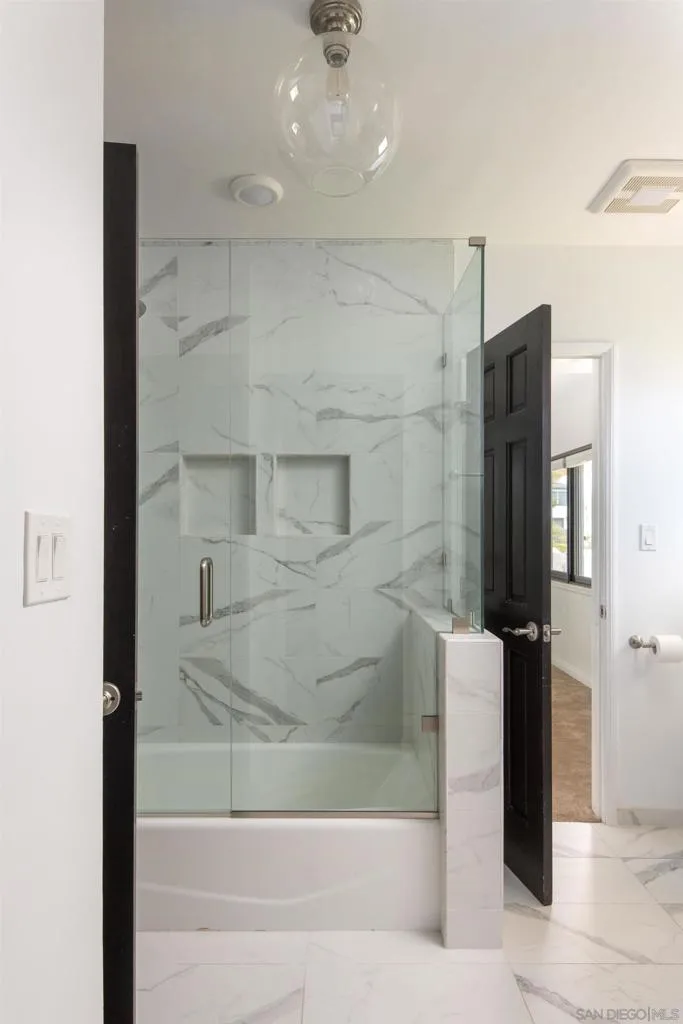 La Jolla, California 92037, United States, 3 Bedrooms Bedrooms, ,2 BathroomsBathrooms,Residential,Active,147864