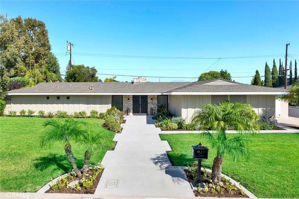 13232 SANDHURST PL, SANTA ANA, CA 92705 - Image d4c2c0b74ae2f92e14b7b38ec80800b7/3219236376