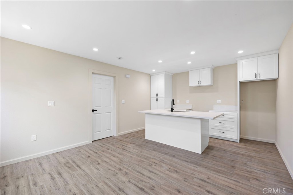 543 N Barbara