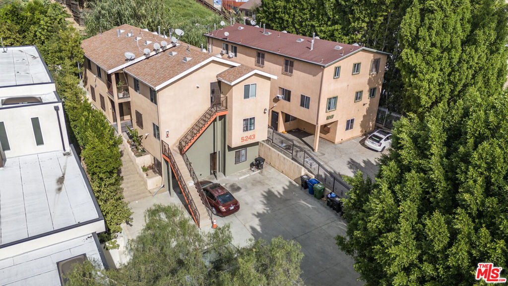 5243 Huntington Drive