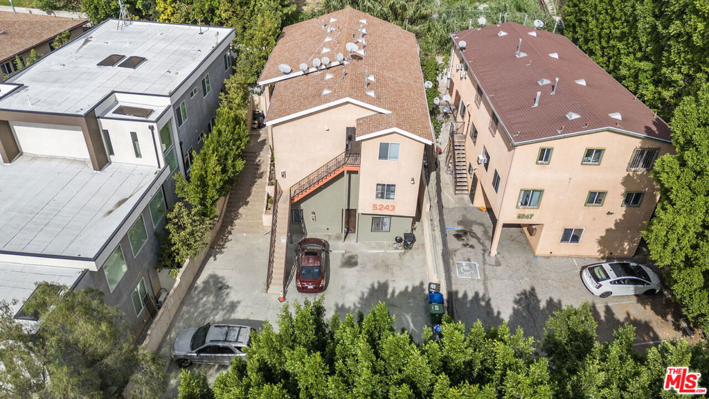 5243 Huntington Drive