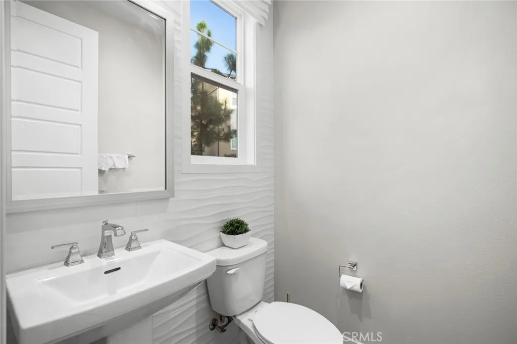 Irvine, California 92618, United States, 3 Bedrooms Bedrooms, ,3 BathroomsBathrooms,Residential,Active,247618