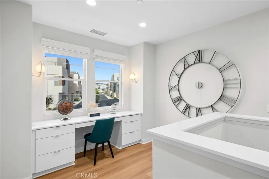 Irvine, California 92618, United States, 3 Bedrooms Bedrooms, ,3 BathroomsBathrooms,Residential,Active,247618