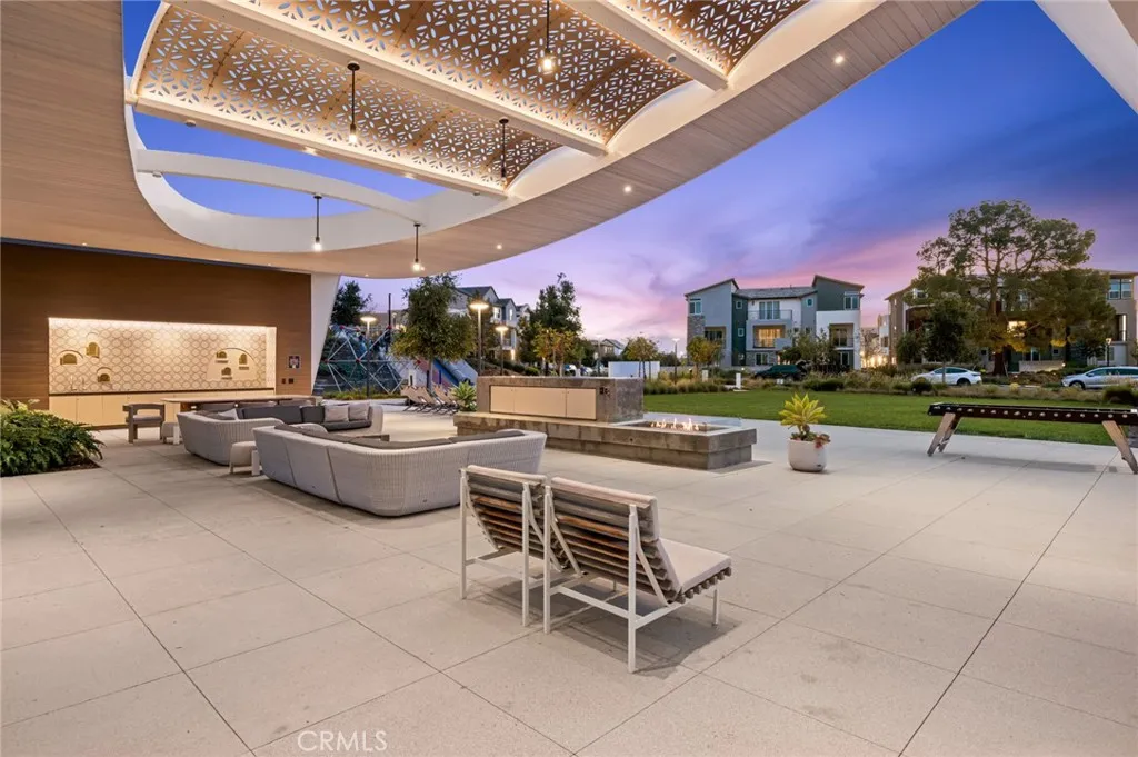 Irvine, California 92618, United States, 3 Bedrooms Bedrooms, ,3 BathroomsBathrooms,Residential,Active,247618