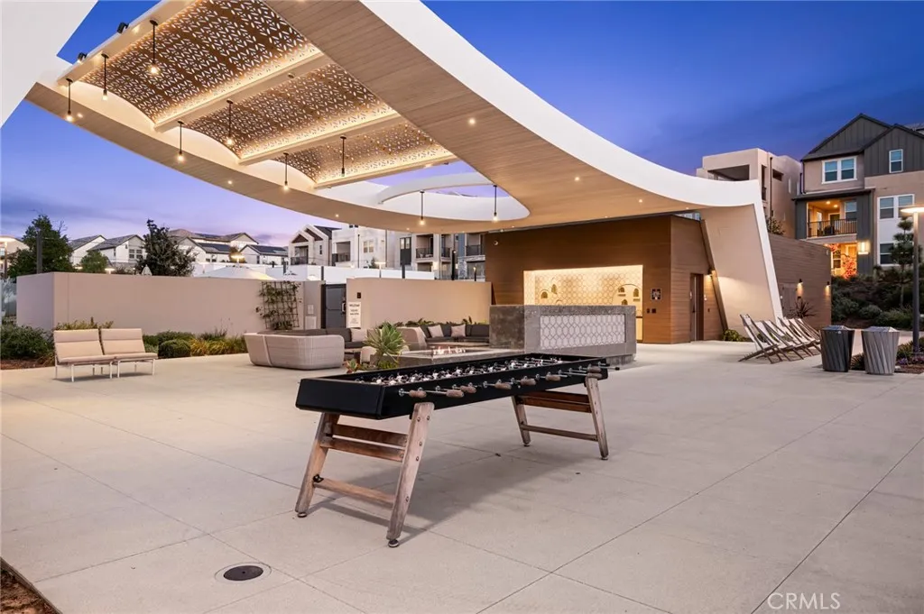 Irvine, California 92618, United States, 3 Bedrooms Bedrooms, ,3 BathroomsBathrooms,Residential,Active,247618