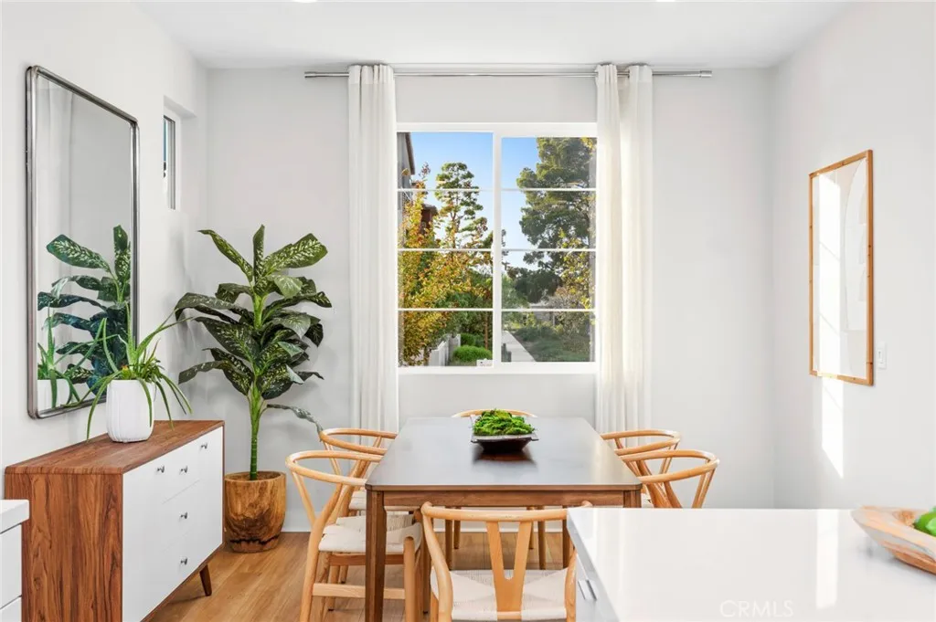 Irvine, California 92618, United States, 3 Bedrooms Bedrooms, ,3 BathroomsBathrooms,Residential,Active,247618