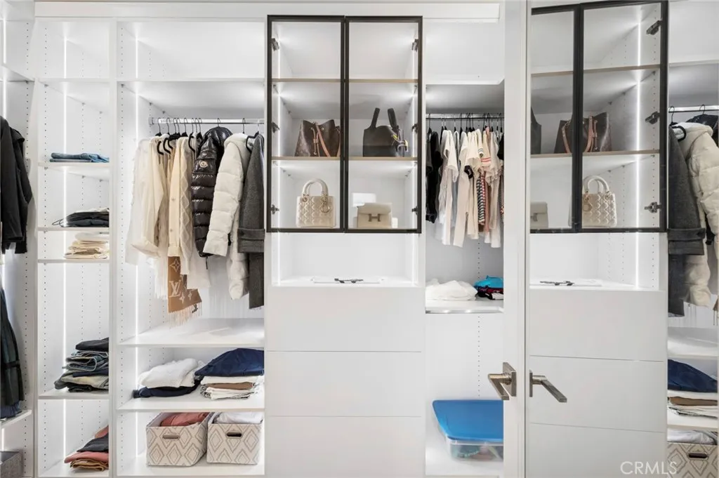 Irvine, California 92618, United States, 3 Bedrooms Bedrooms, ,3 BathroomsBathrooms,Residential,Active,247618