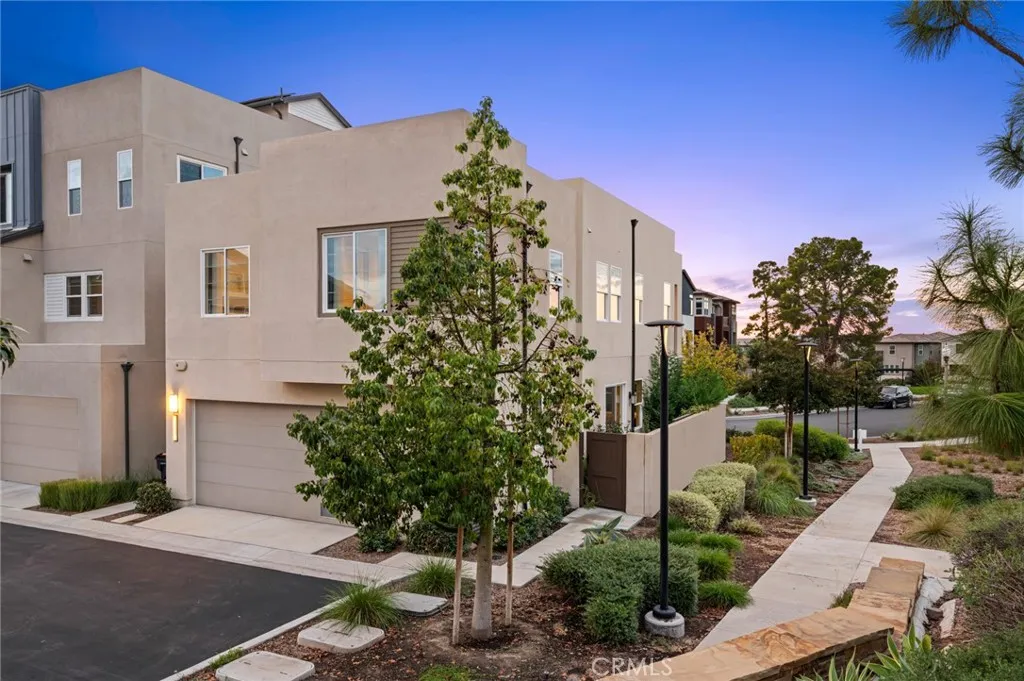 Irvine, California 92618, United States, 3 Bedrooms Bedrooms, ,3 BathroomsBathrooms,Residential,Active,247618