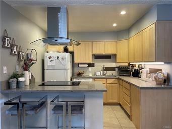 Welcome to your new beachside retreat at 423 Avenue G, Unit 1, Redondo Beach, CA! This spacious 2-bedroom, 2-bathroom end unit offers a comfortable 906 square feet of living space with a casual, relaxed vibe.Step inside to discover a bright and airy living space with tiled floors that seamlessly flow into the modern kitchen. The kitchen is equipped with all the essentials and boasts a balcony where you can enjoy your morning coffee or unwind after a long day.The primary ensuite bedroom is a true sanctuary, offering a private space to rejuvenate. Additionally, the convenience of included parking and in-unit laundry adds to the ease of living here. Located just 4 blocks from the beach, this home offers the perfect blend of coastal living and urban convenience. Whether you're looking to soak up the sun, catch a wave, or take a leisurely stroll along the shore, the beach is just a short distance away. Don't miss out on this opportunity to live in a prime location within an award-winning school district. Schedule a showing today and make this beachside haven your own!