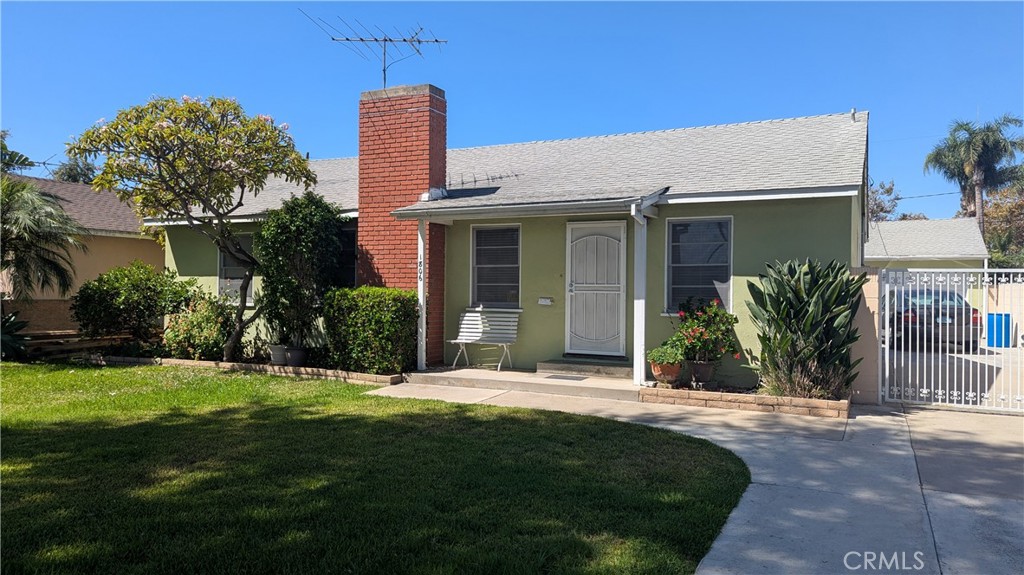 Charming house in desirable neighborhood in Santa Ana, this mid-century home offers 3 Bedrooms, 1 Bathroom, wooden floors, detached two car garage, RV parking access, fireplace in ample living room, large lot, bonus room in the back attached to main structure, this magnificent home offers lots of potential. great for first time home buyers. Must See to Appreciate!!!!!!!