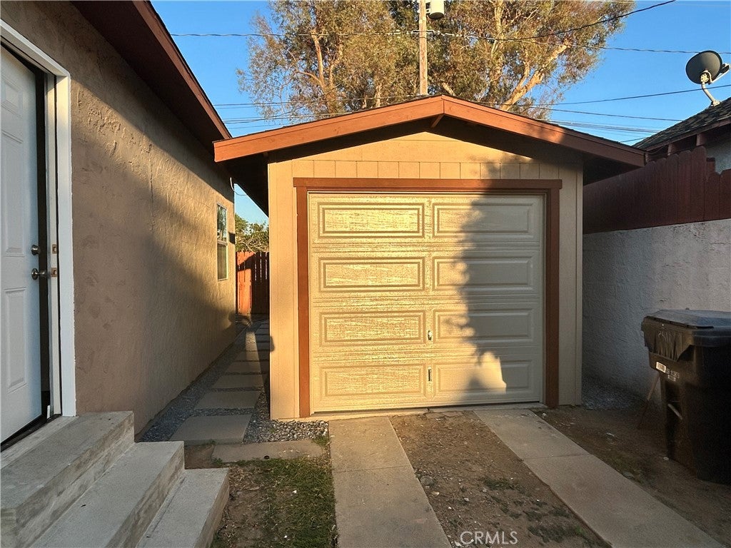 2412 Gale Avenue