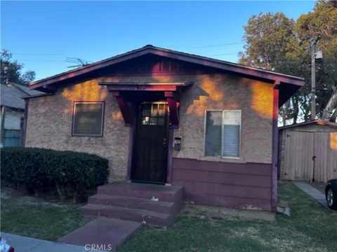 2412 Gale Avenue, Long Beach, CA 90810 - MLS#: PW26148522
