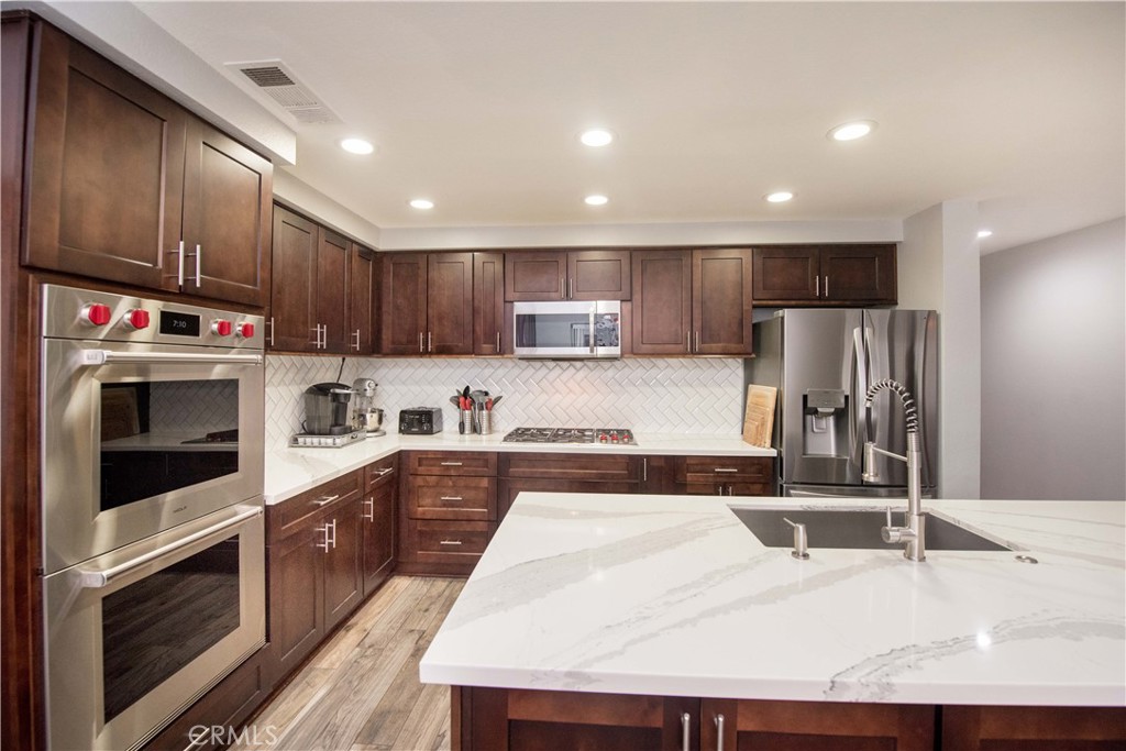 2714 Peachwood Circle