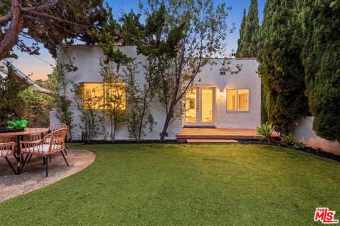 Photo of 1434 24th Street, Santa Monica, CA 90404 (MLS # 26856529)