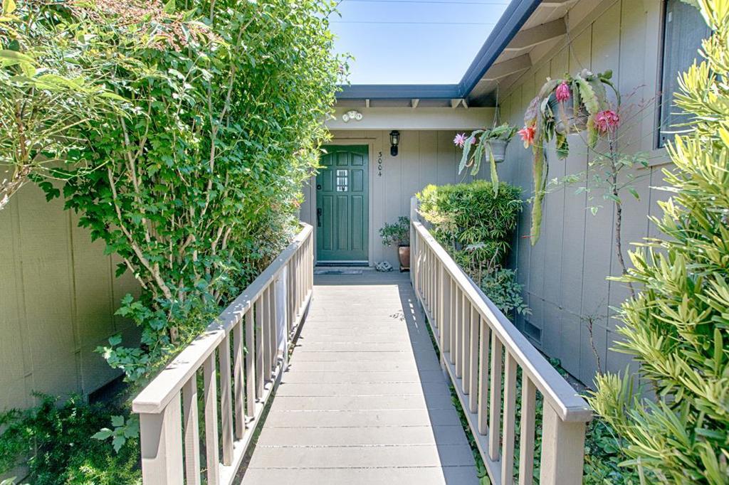 3000 Crystal Heights Drive