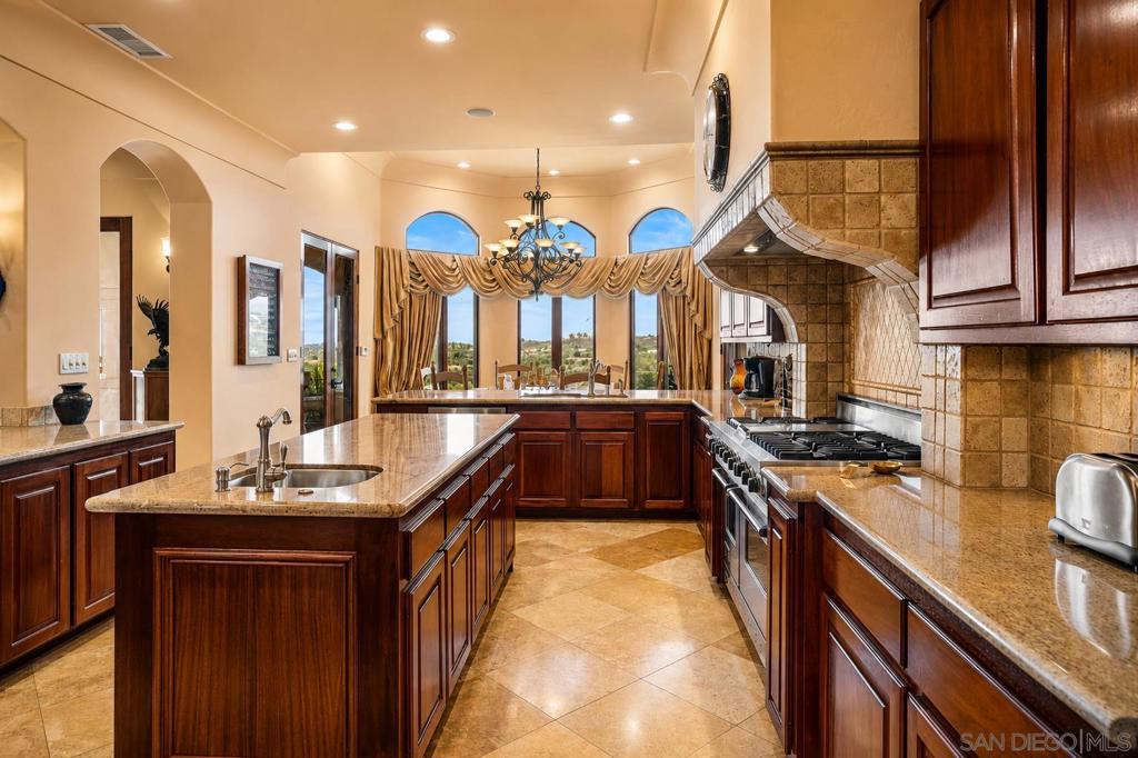 30403 Toronga Way