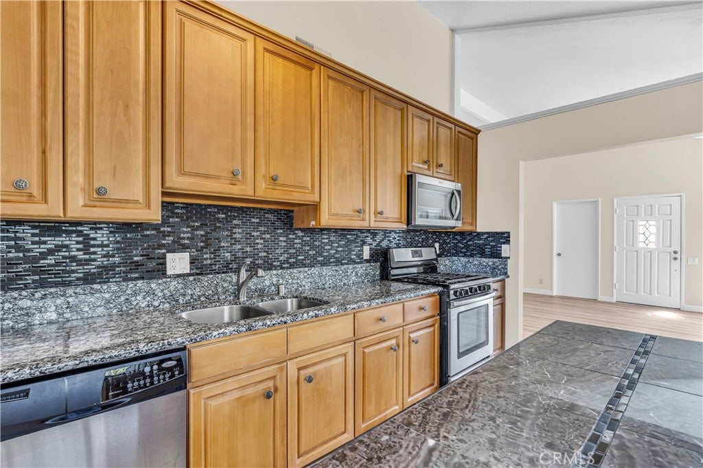 21575 Consejos, Mission Viejo CA 92691 - Photo 12