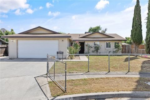 Photo of 14291 Rosemary Cir, CA 93202 (MLS # FR26088534)