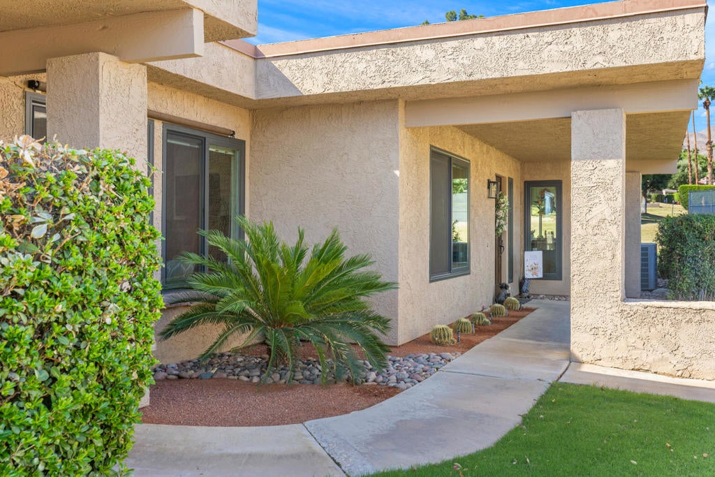 72620 Rolling Knoll Drive
