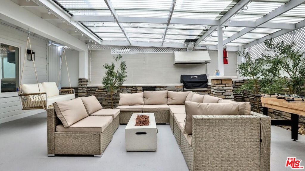 17165 Pacific Coast Highway B2