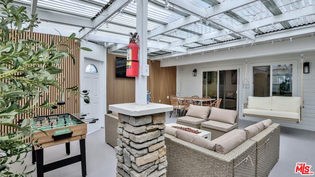 17165 Pacific Coast Highway B2