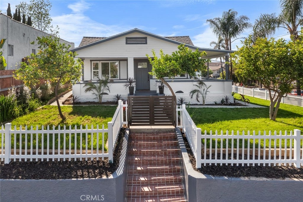 201 S Melrose