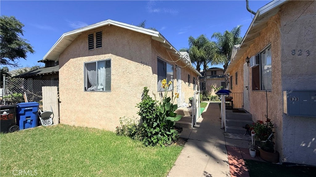 823 W 81st