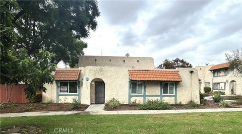 Photo of 1326 Wheaton WAY, Riverside, CA 92507 (MLS # WS26214551)