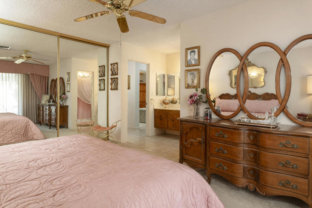 Los Compadres - Residential