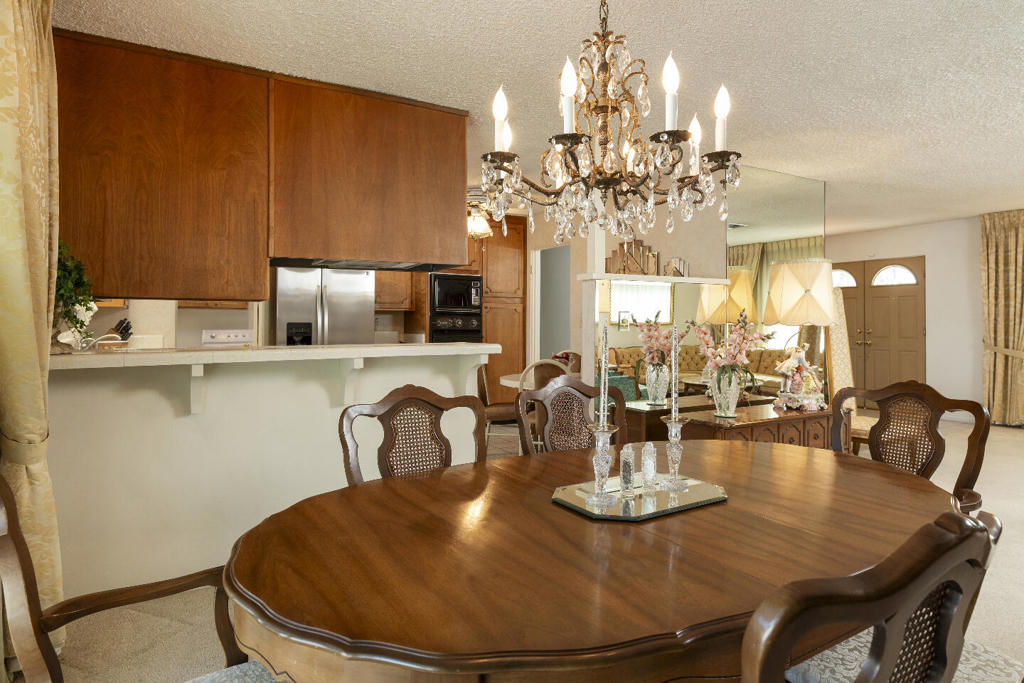 Los Compadres - Residential