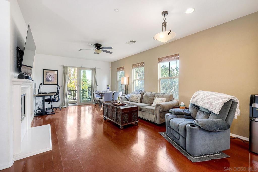 2674 Escala Circle Cir